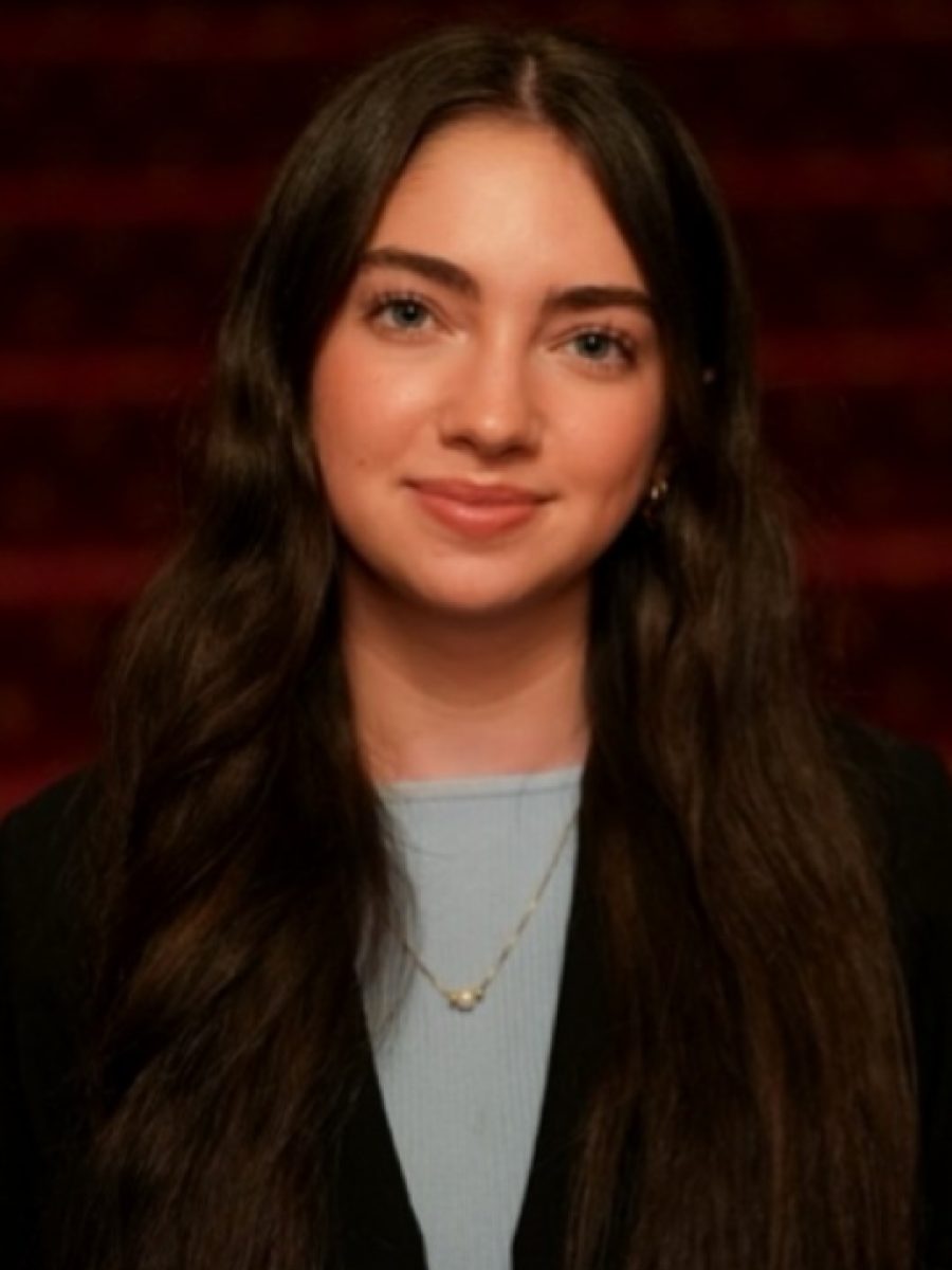 Aly Calmas portrait